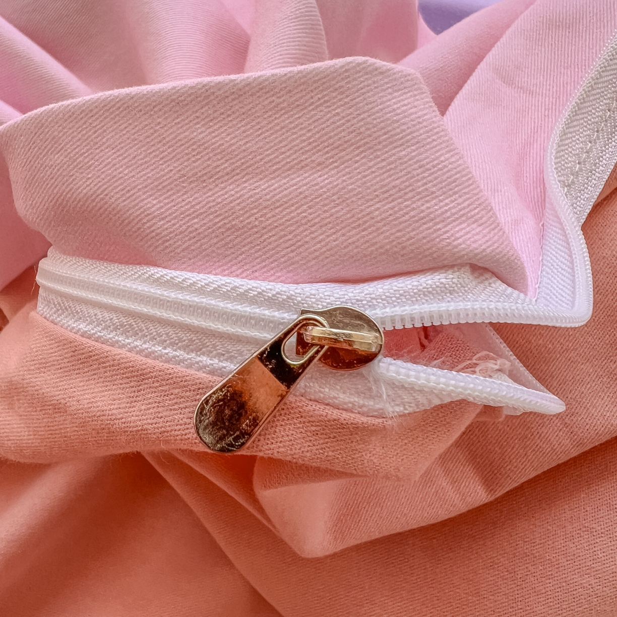 91家纺网 家纺一手货源 找家纺 浩诚 2025新款三丽鸥专版全棉磨毛纯棉四件套 女王库洛米