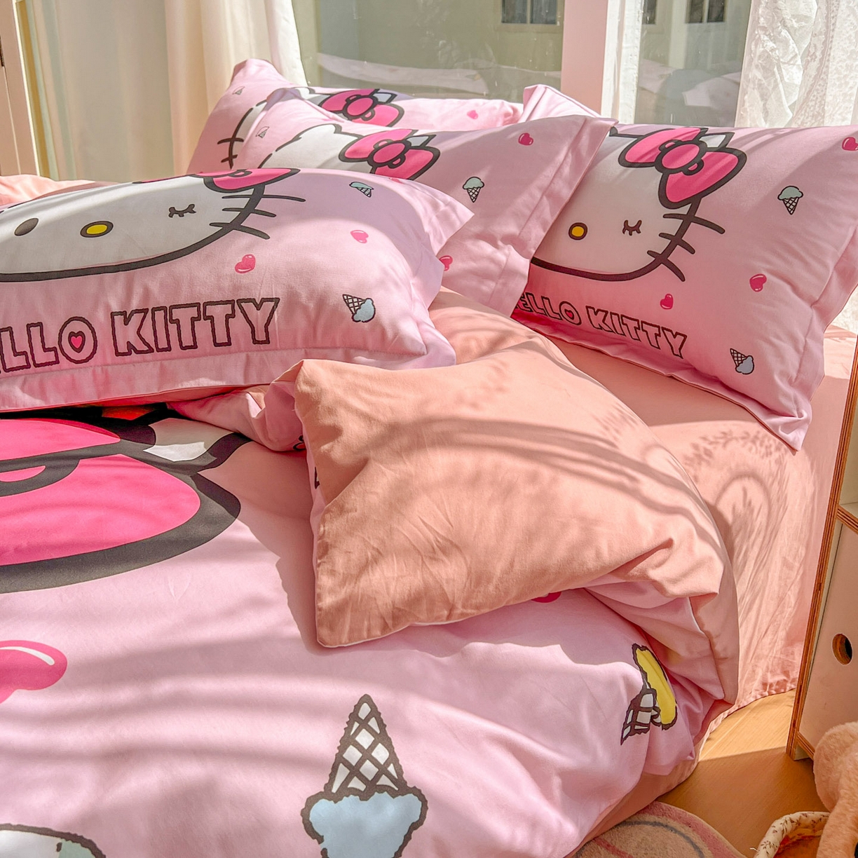 91家纺网 家纺一手货源 找家纺 浩诚 2025新款三丽鸥专版全棉磨毛纯棉四件套 蝴蝶结KT