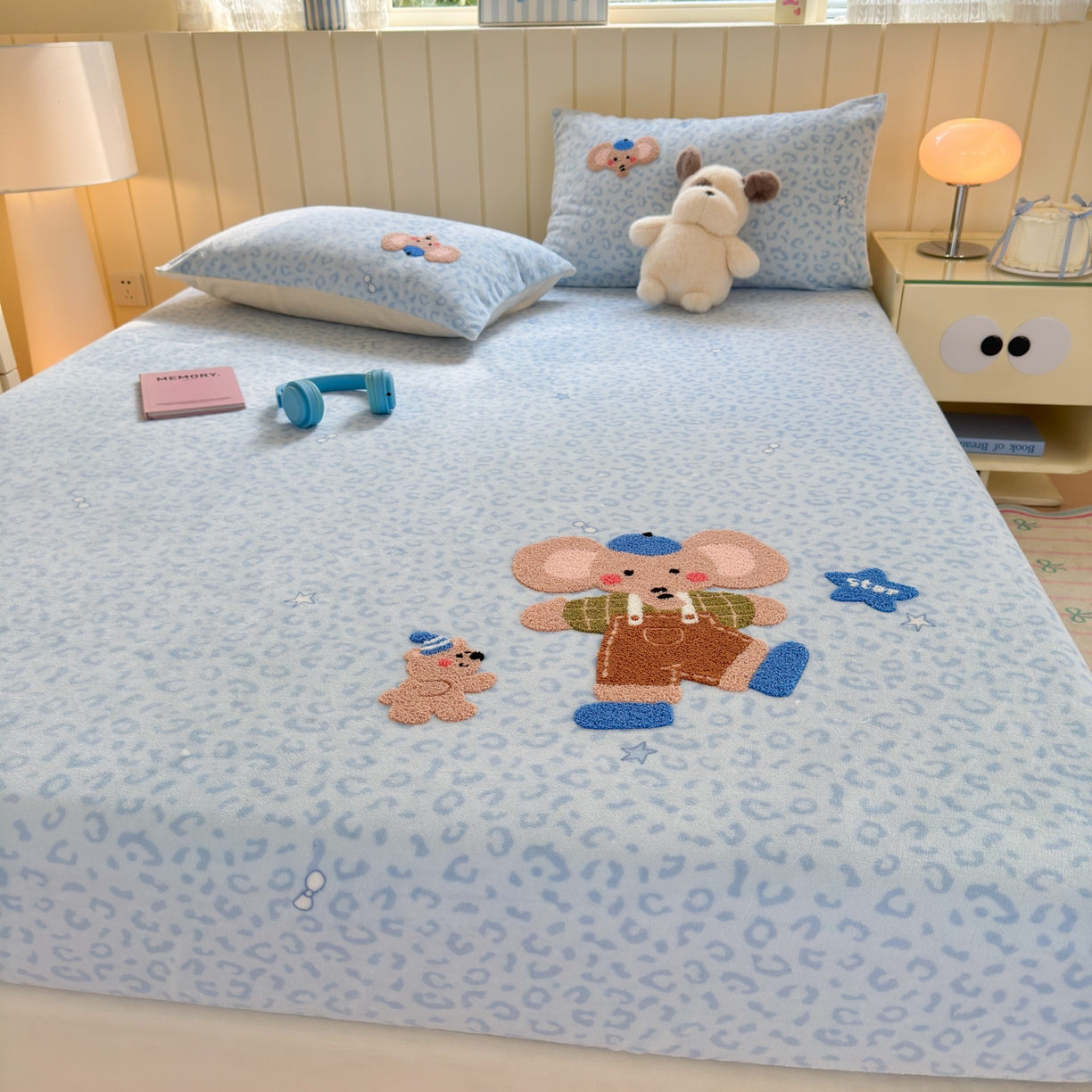 91家纺网 家纺一手货源 找家纺 （总）寐居家纺 2025新款毛巾绣牛奶绒床笠