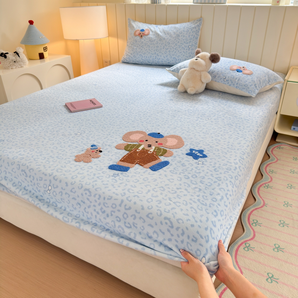 寐居家纺 2025新款毛巾绣牛奶绒床笠 星伴小象