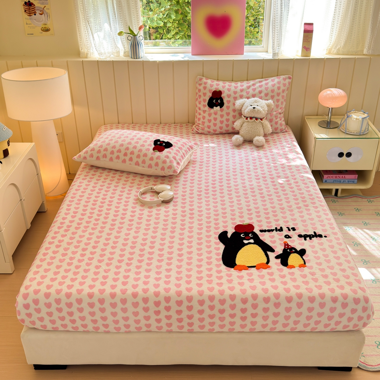 91家纺网 家纺一手货源 找家纺 寐居家纺 2025新款毛巾绣牛奶绒床笠 红果果