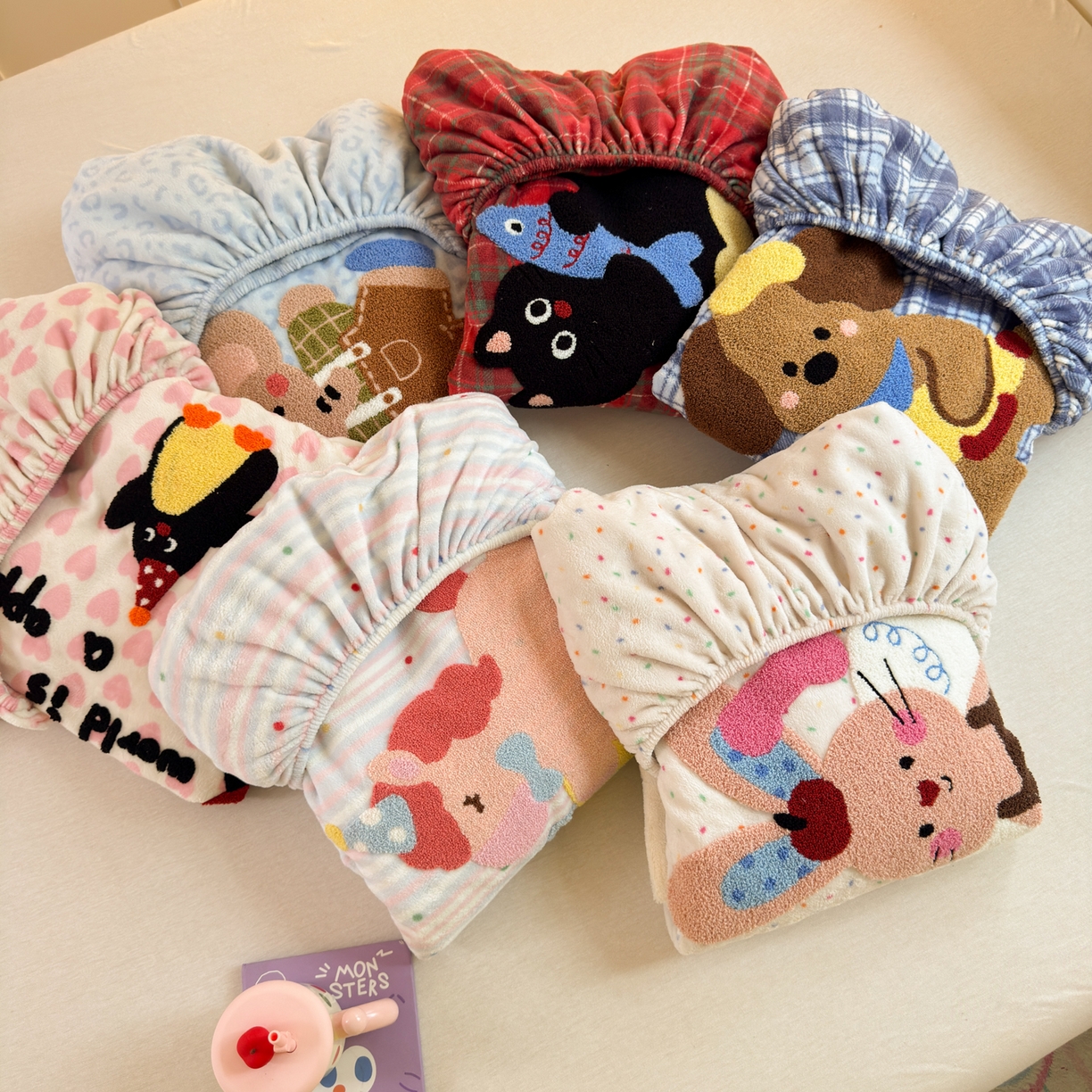 91家纺网 家纺一手货源 找家纺 寐居家纺 2025新款毛巾绣牛奶绒床笠 组合