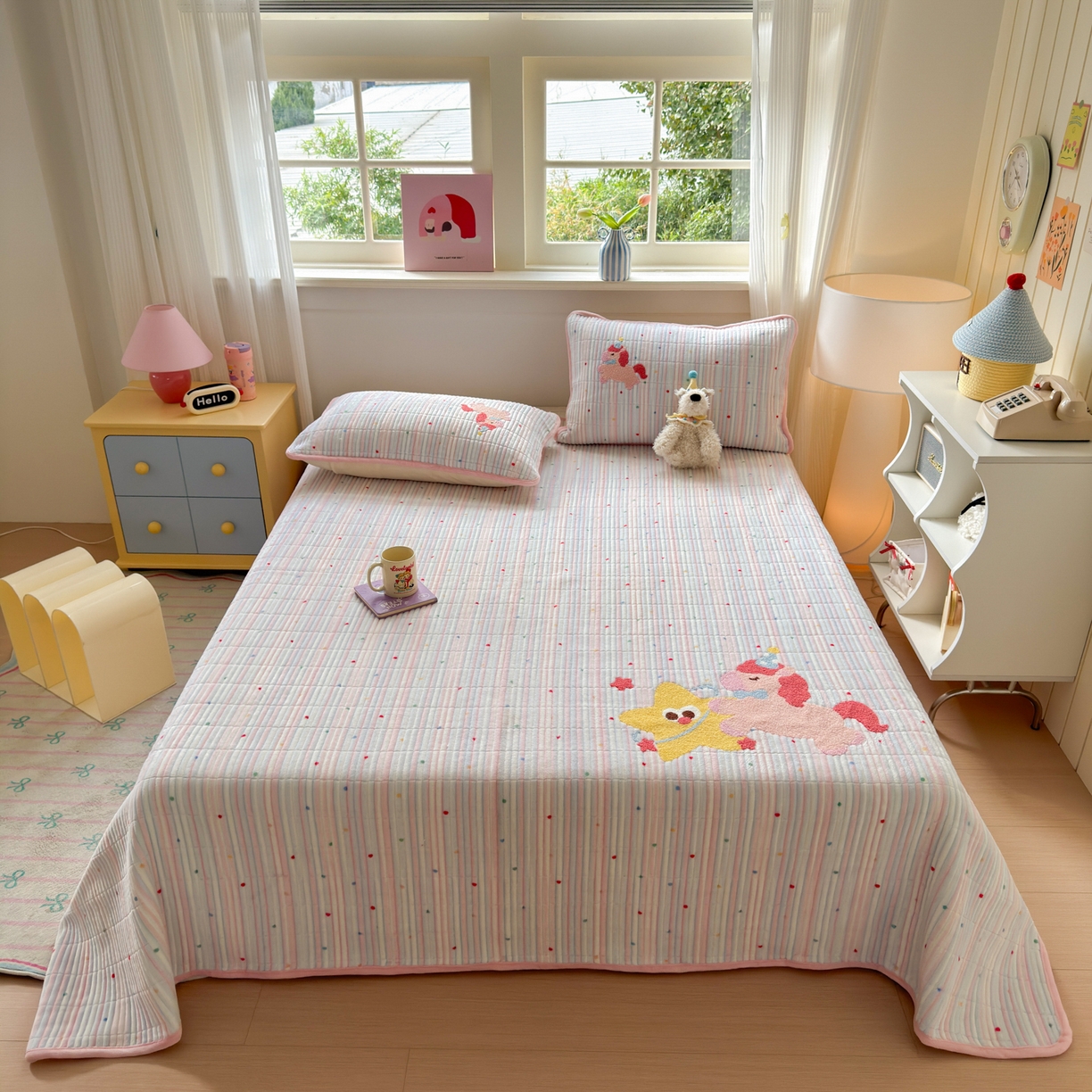 寐居家纺 2025新款A类牛奶绒毛巾绣床盖 甜心小骑