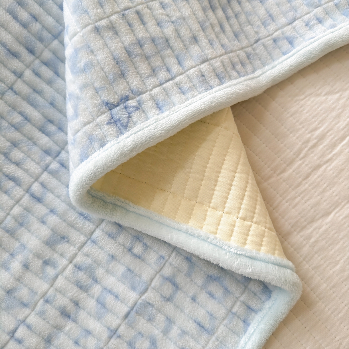 91家纺网 家纺一手货源 找家纺 寐居家纺 2025新款A类牛奶绒毛巾绣床盖 星伴小象