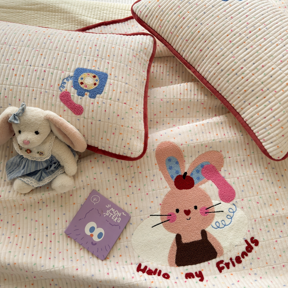 91家纺网 家纺一手货源 找家纺 寐居家纺 2025新款A类牛奶绒毛巾绣床盖 萌兔有约