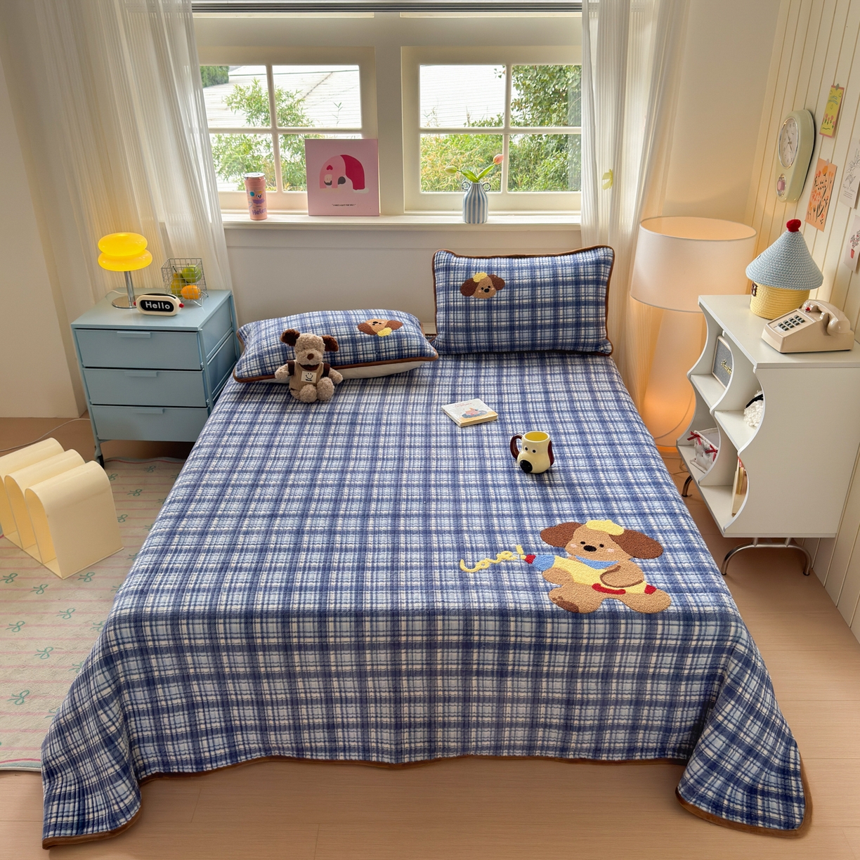 寐居家纺 2025新款A类牛奶绒毛巾绣床盖 格纹萌犬