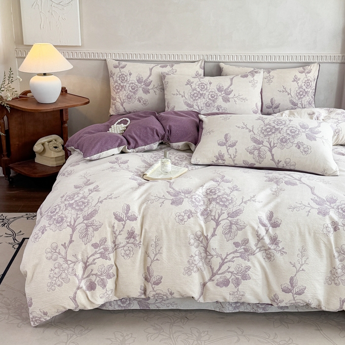 91家纺网 家纺一手货源 找家纺 佑佳家纺 2025新款复古印花亚麻双层纱花边床单款四件套 紫韵