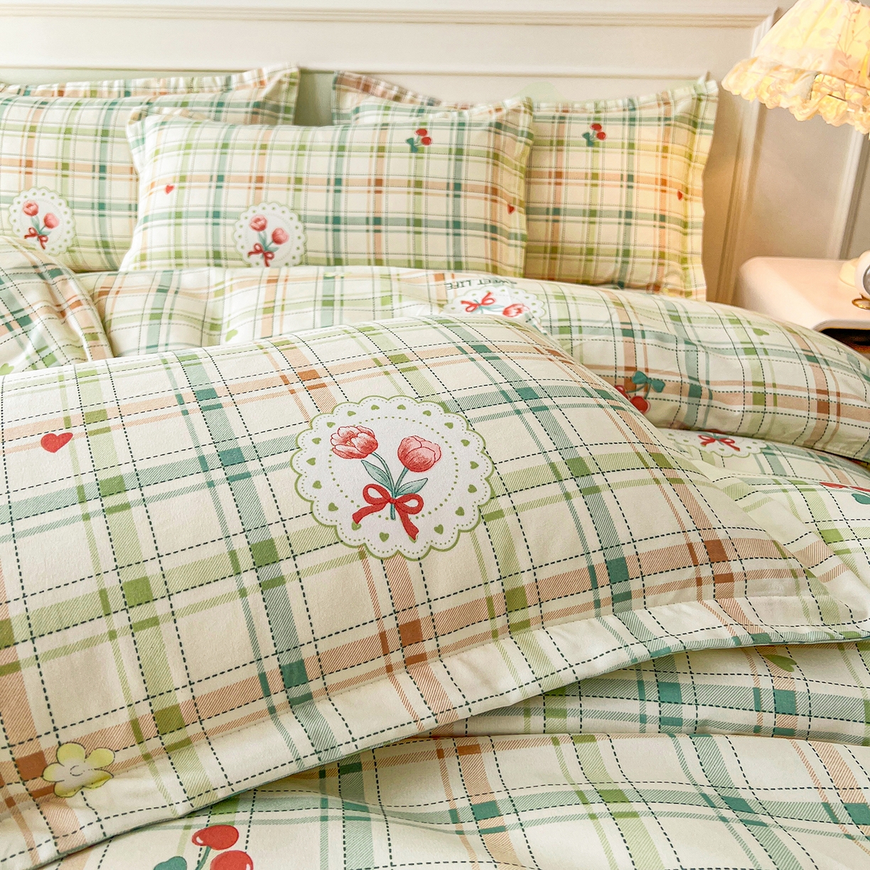 91家纺网 家纺一手货源 找家纺  爱一个家 2025新款植物羊绒四件套 甜梦格