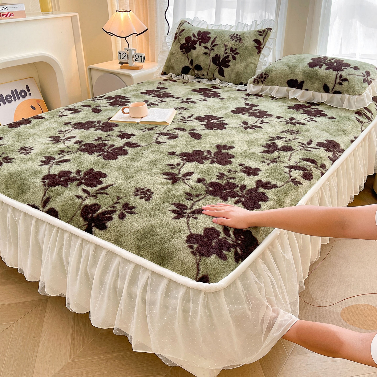 喜居 2025新款法式兔毛绒双层花边床裙款床笠 绿野仙踪