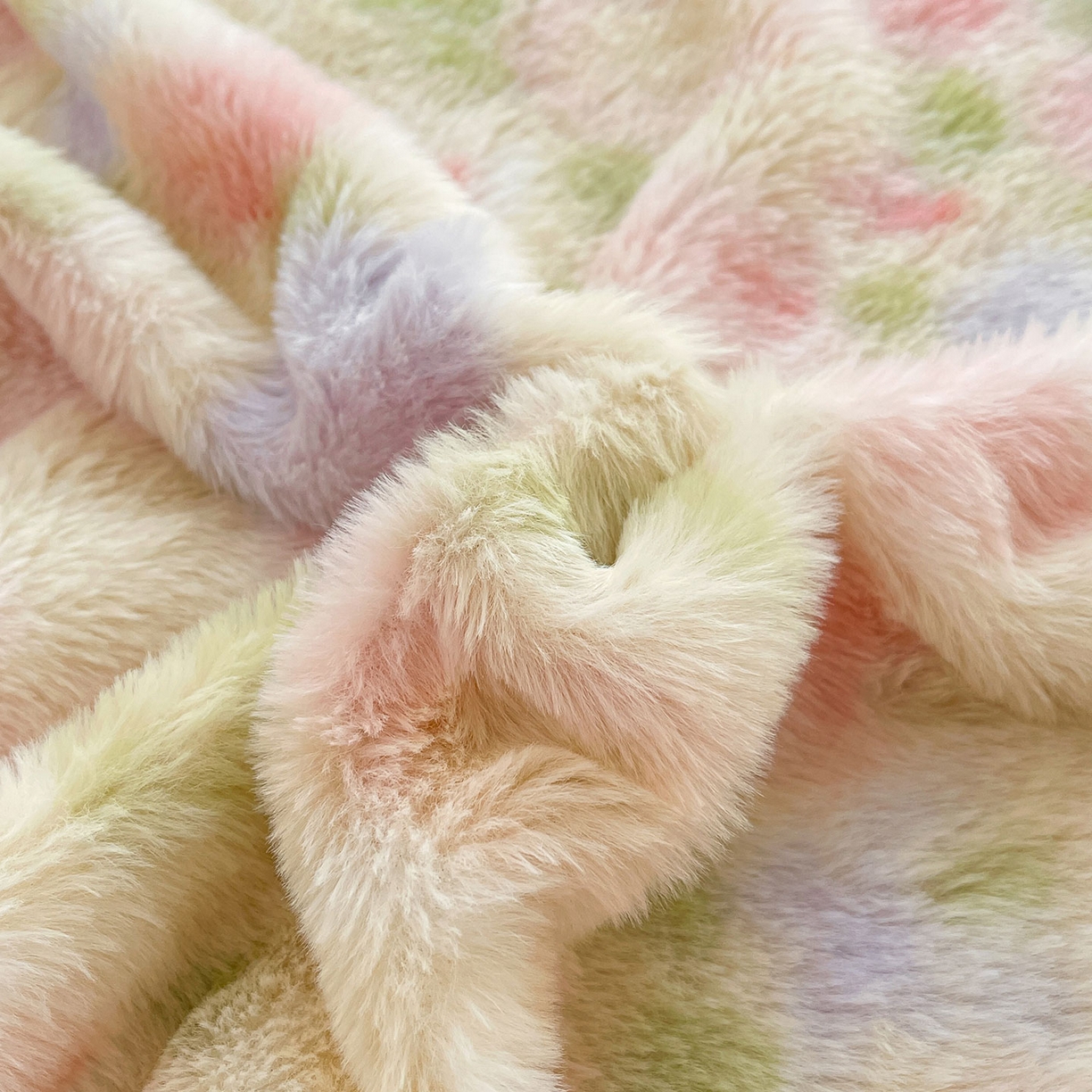 91家纺网 家纺一手货源 找家纺 喜居 2025新款法式兔毛绒双层花边床裙款床笠 秘密花园