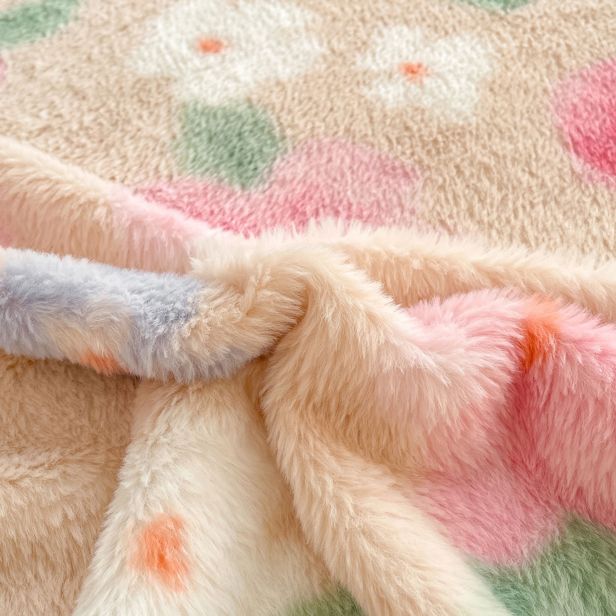 91家纺网 家纺一手货源 找家纺 喜居 2025新款法式兔毛绒双层花边床裙款床笠 花海-粉