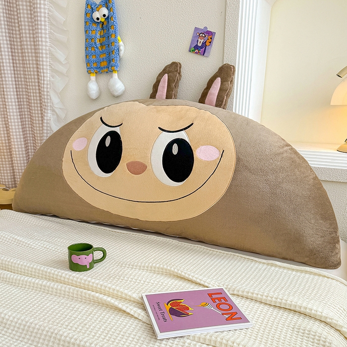 91家纺网 家纺一手货源 找家纺 乐坊 2025新款牛奶绒床头大靠背 甜萌仔-咖