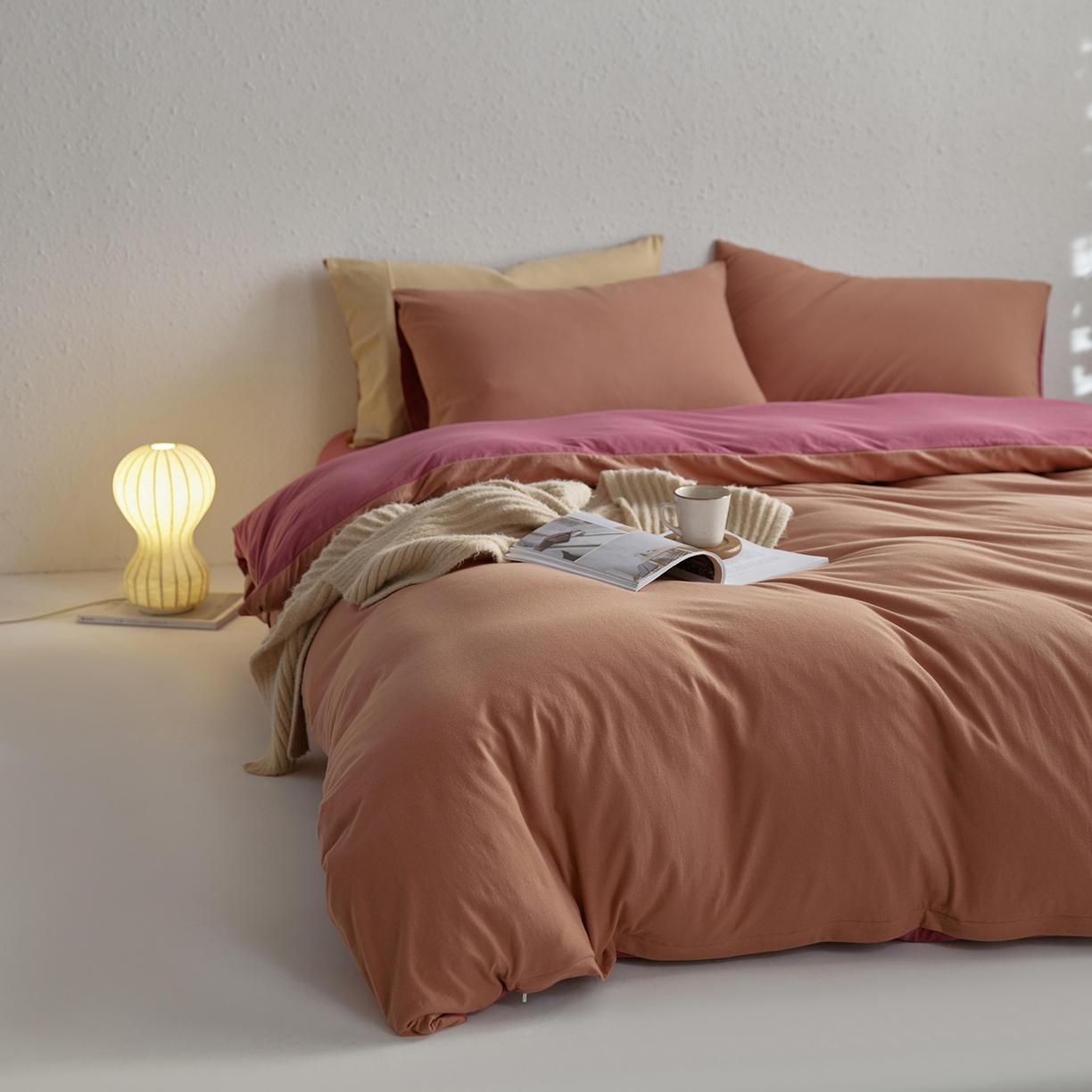 91家纺网 家纺一手货源 找家纺 风向标家纺 2025新款亲肤舒适赛络棉全棉纯棉针织棉（螺旋纱）四件套 慕斯红酒