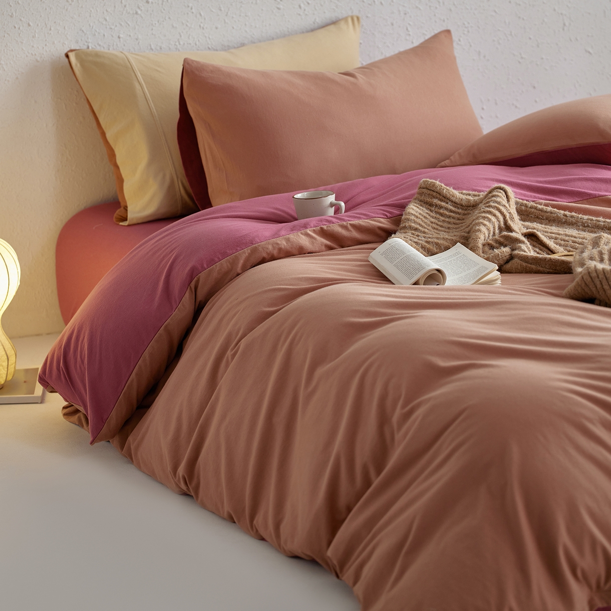 91家纺网 家纺一手货源 找家纺 风向标家纺 2025新款亲肤舒适赛络棉全棉纯棉针织棉（螺旋纱）四件套 慕斯红酒