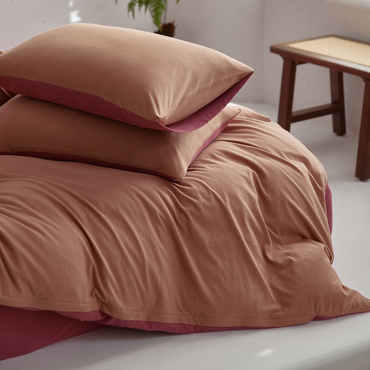 91家纺网 家纺一手货源 找家纺 风向标家纺 2025新款亲肤舒适赛络棉全棉纯棉针织棉（螺旋纱）四件套 慕斯红酒