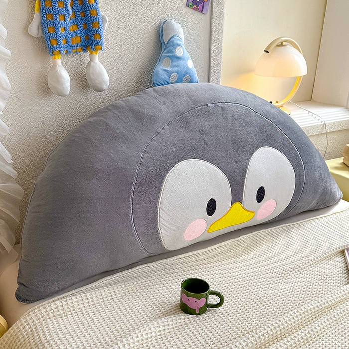 91家纺网 家纺一手货源 找家纺 乐坊 2025新款牛奶绒床头大靠背 企鹅