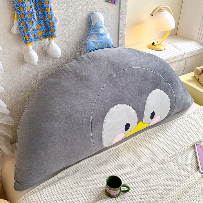 91家纺网 家纺一手货源 找家纺 乐坊 2025新款牛奶绒床头大靠背 企鹅