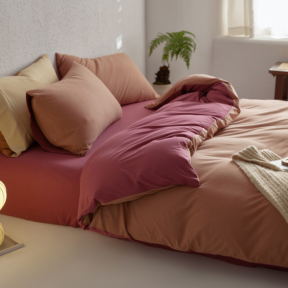 91家纺网 家纺一手货源 找家纺 风向标家纺 2025新款亲肤舒适赛络棉全棉纯棉针织棉（螺旋纱）四件套 慕斯红酒