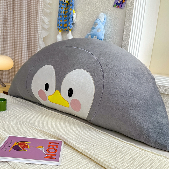 91家纺网 家纺一手货源 找家纺 乐坊 2025新款牛奶绒床头大靠背 企鹅