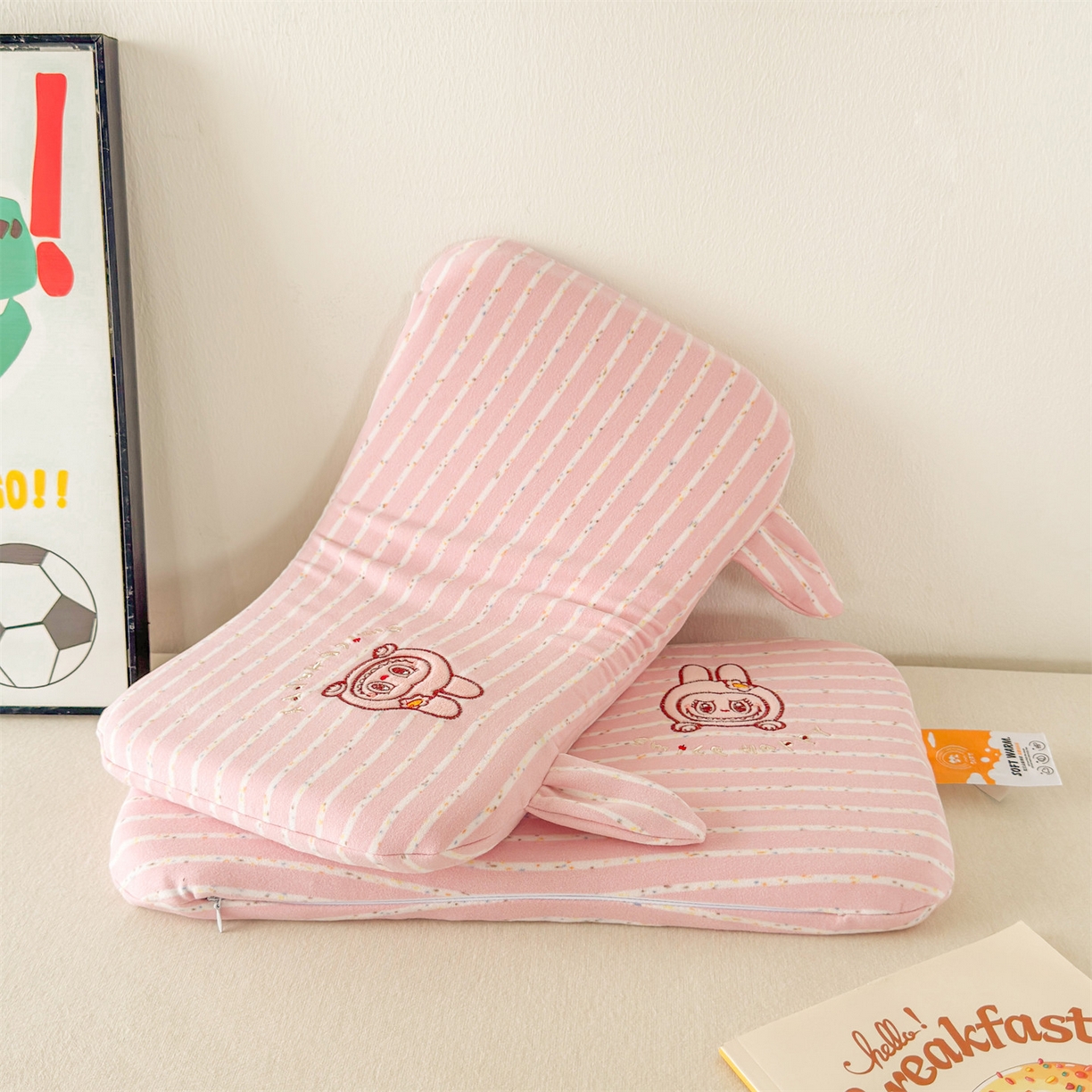 91家纺网 家纺一手货源 找家纺 麦肯锡 2025新款卡通刺绣婴童记忆枕  枕头枕芯 粉色/只