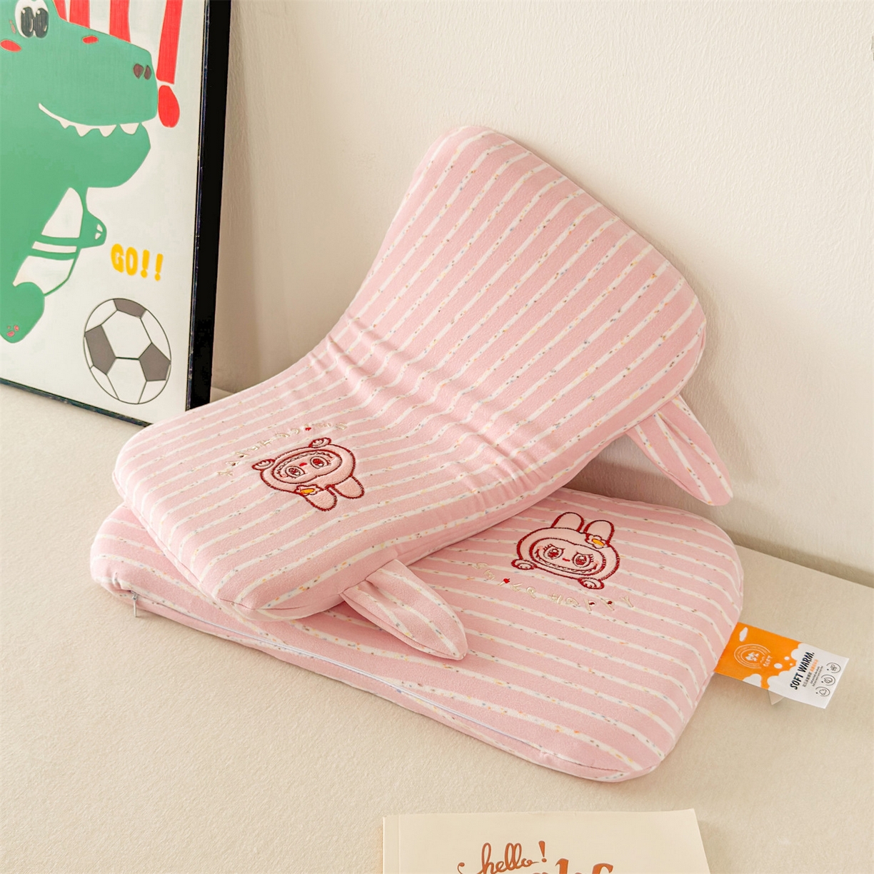 91家纺网 家纺一手货源 找家纺 麦肯锡 2025新款卡通刺绣婴童记忆枕  枕头枕芯 粉色/对