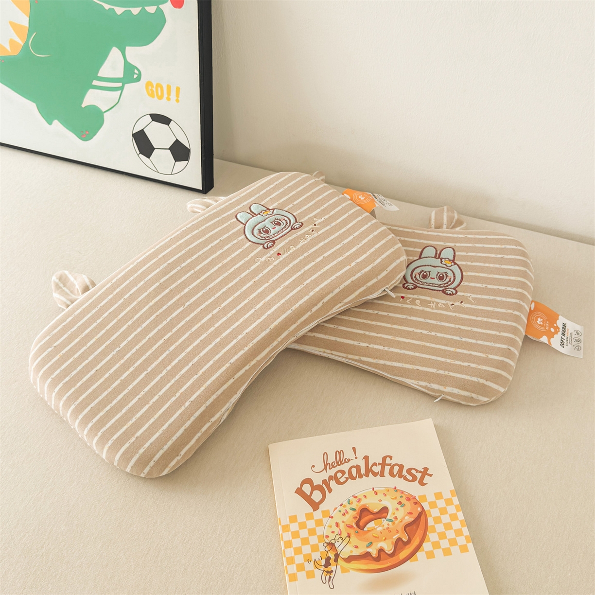 91家纺网 家纺一手货源 找家纺 麦肯锡 2025新款卡通刺绣婴童记忆枕  枕头枕芯 豆沙/只