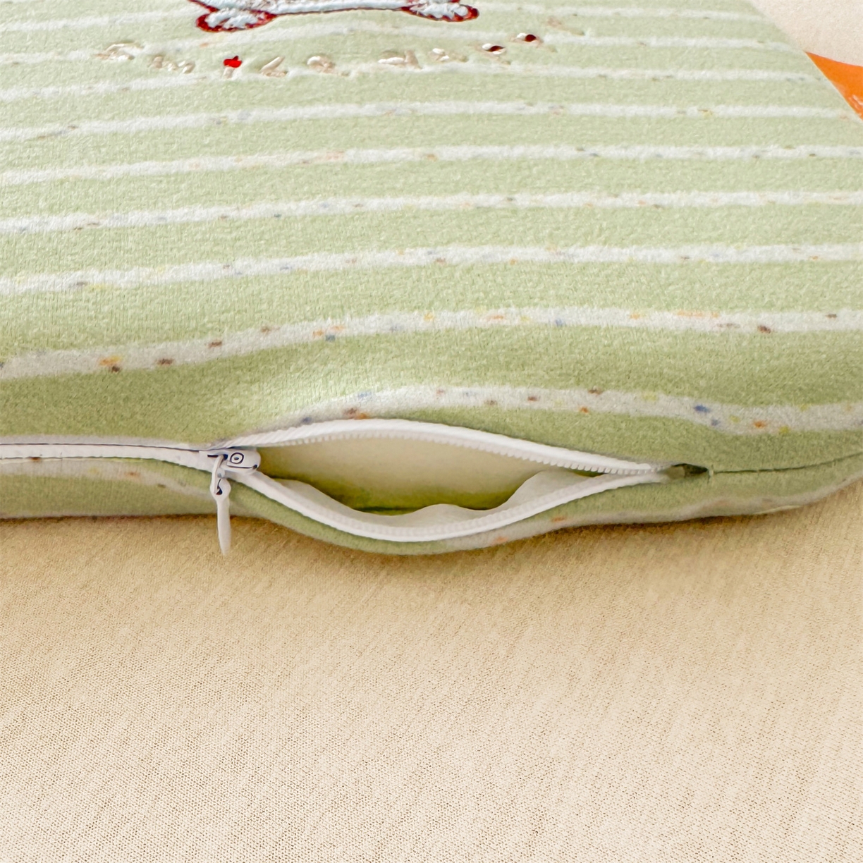 91家纺网 家纺一手货源 找家纺 麦肯锡 2025新款卡通刺绣婴童记忆枕  枕头枕芯 绿色/对