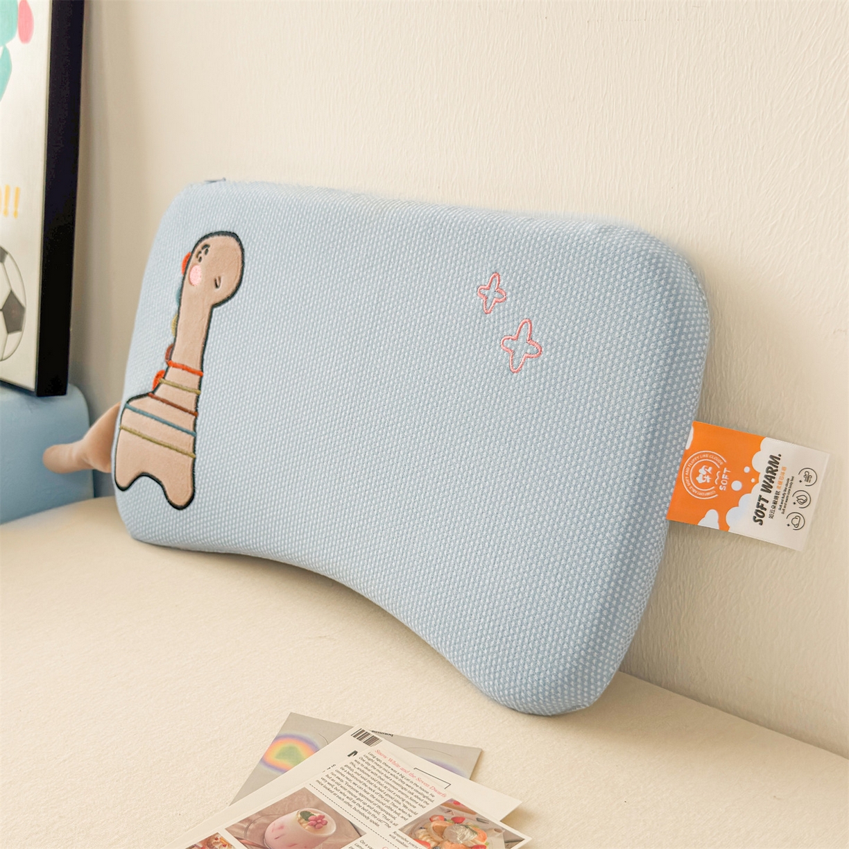 91家纺网 家纺一手货源 找家纺 麦肯锡 2025新款卡通小恐龙婴童记忆枕 枕头枕芯 蓝色/只