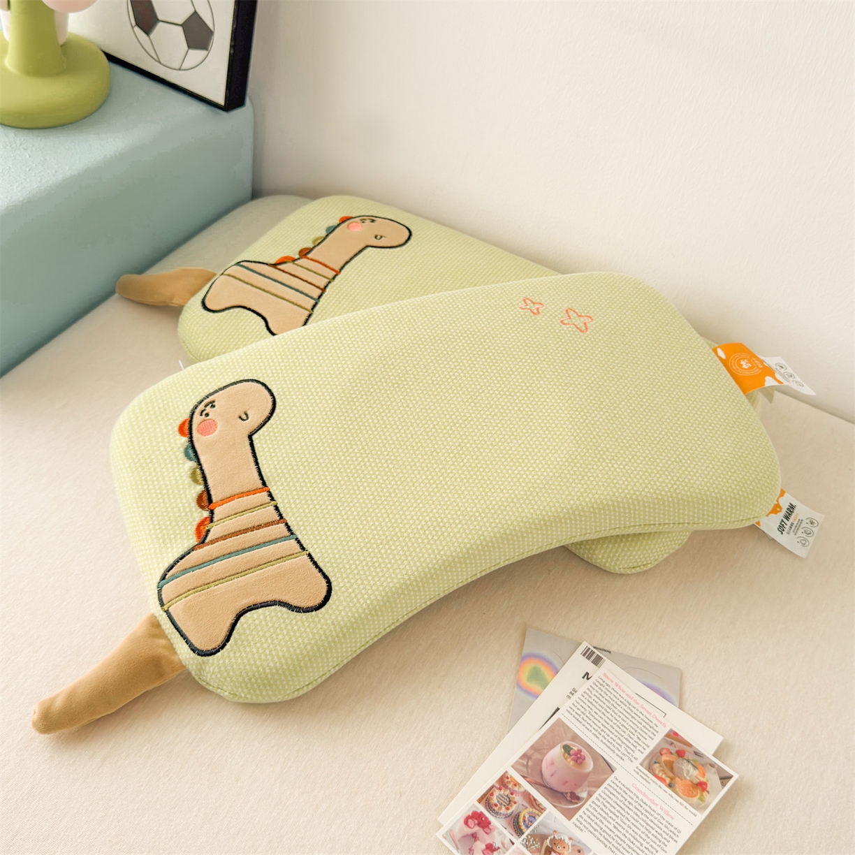 91家纺网 家纺一手货源 找家纺 麦肯锡 2025新款卡通小恐龙婴童记忆枕 枕头枕芯 绿色/对