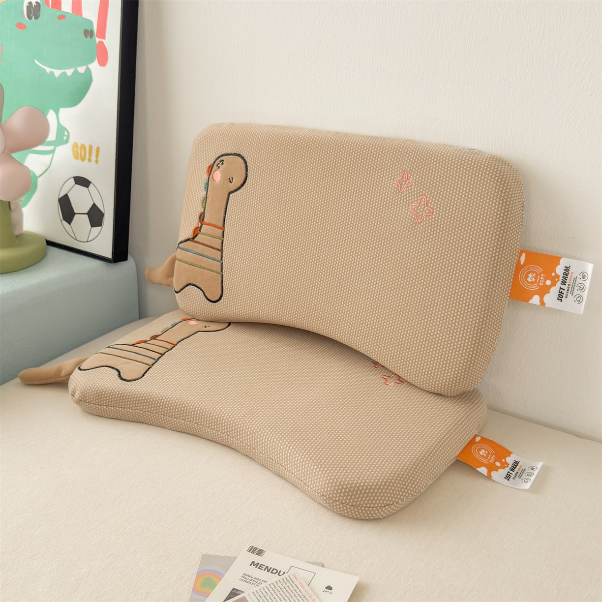 91家纺网 家纺一手货源 找家纺 麦肯锡 2025新款卡通小恐龙婴童记忆枕 枕头枕芯 咖色/对