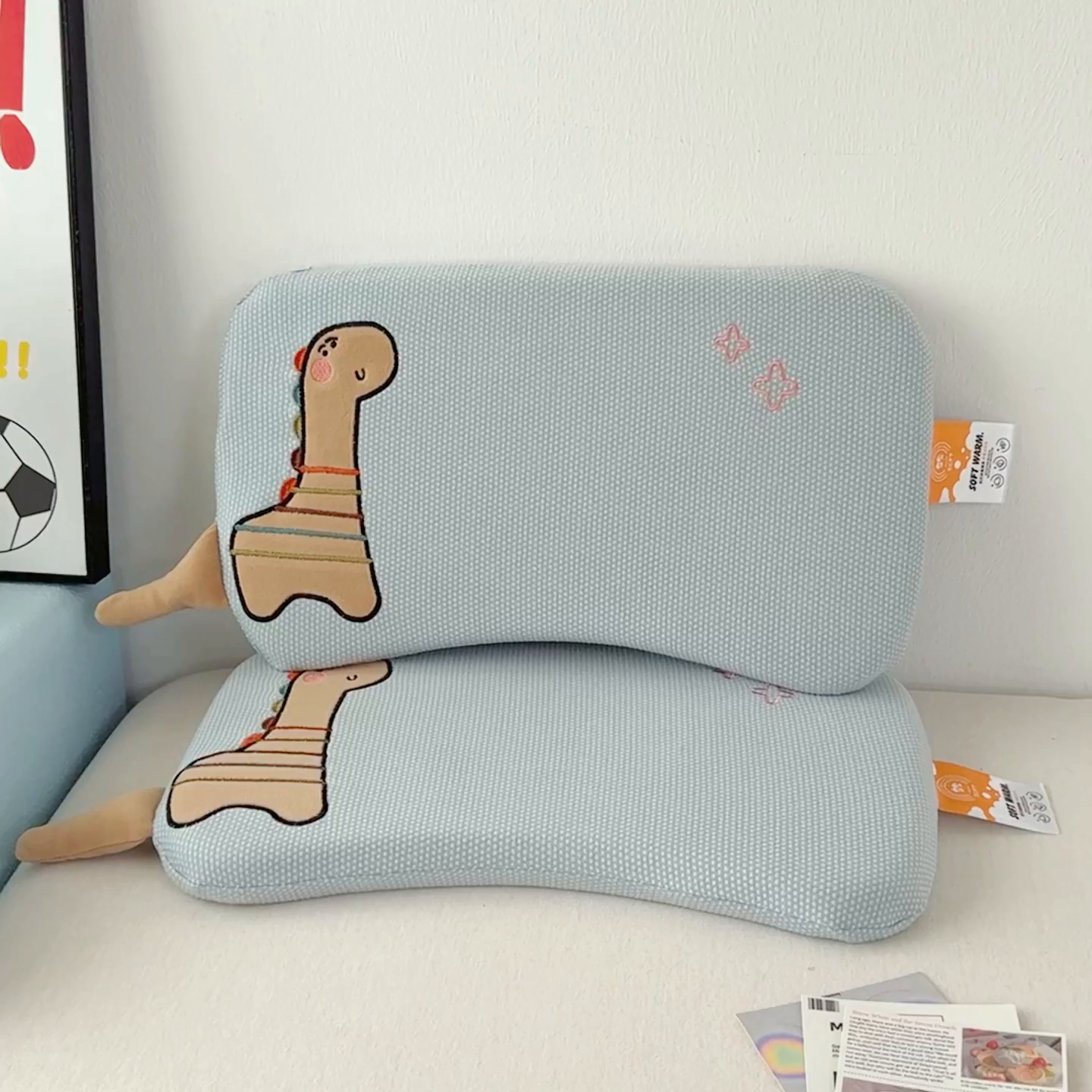 91家纺网 家纺一手货源 找家纺 麦肯锡 2025新款卡通小恐龙婴童记忆枕 枕头枕芯 蓝色/对