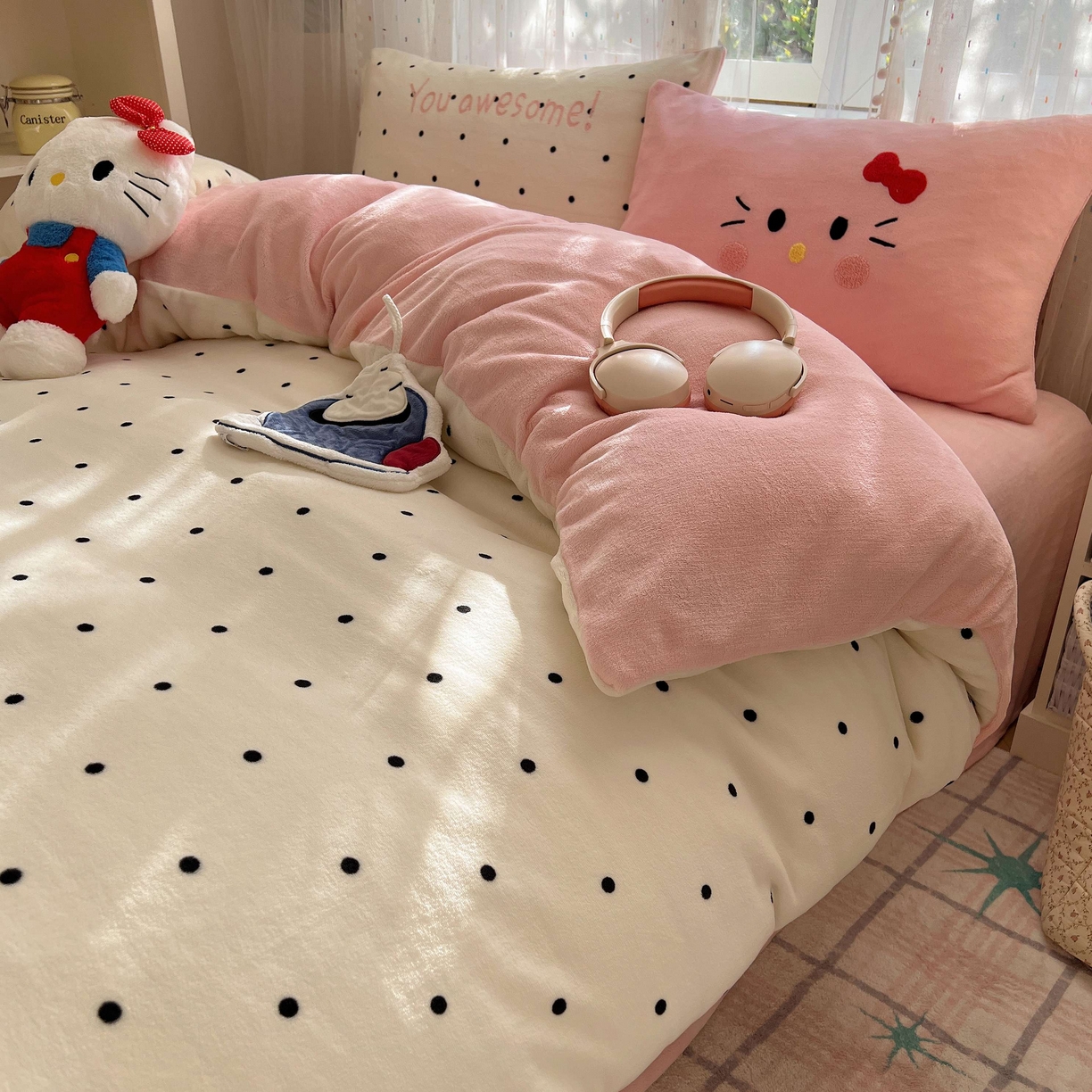 91家纺网 家纺一手货源 找家纺 顾里家纺 2025秋冬新款童趣毛巾绣印花牛奶绒四件套 波点蛋糕猫