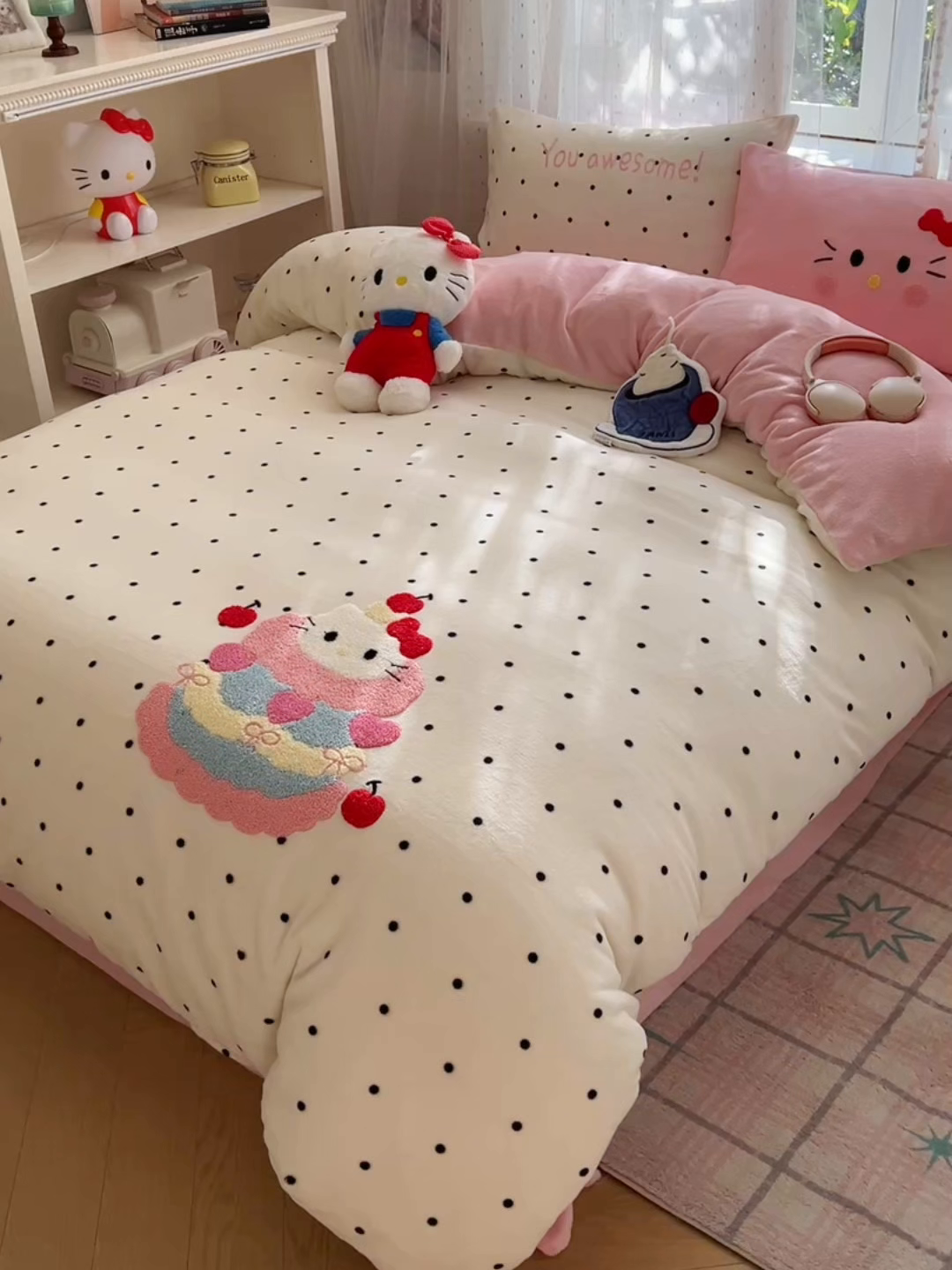 91家纺网 家纺一手货源 找家纺 顾里家纺 2025秋冬新款童趣毛巾绣印花牛奶绒四件套 波点蛋糕猫