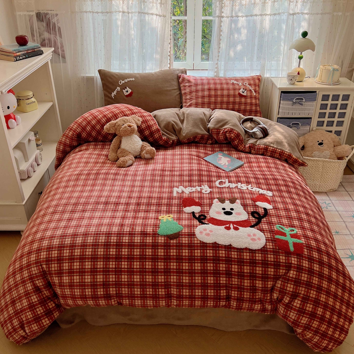 91家纺网 家纺一手货源 找家纺 顾里家纺 2025秋冬新款童趣毛巾绣印花牛奶绒四件套 圣诞麋鹿