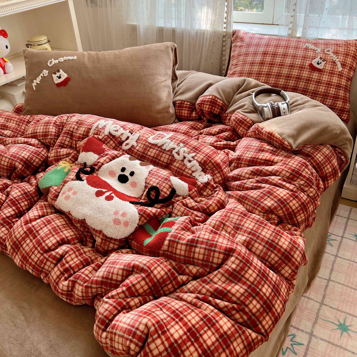 91家纺网 家纺一手货源 找家纺 顾里家纺 2025秋冬新款童趣毛巾绣印花牛奶绒四件套 圣诞麋鹿