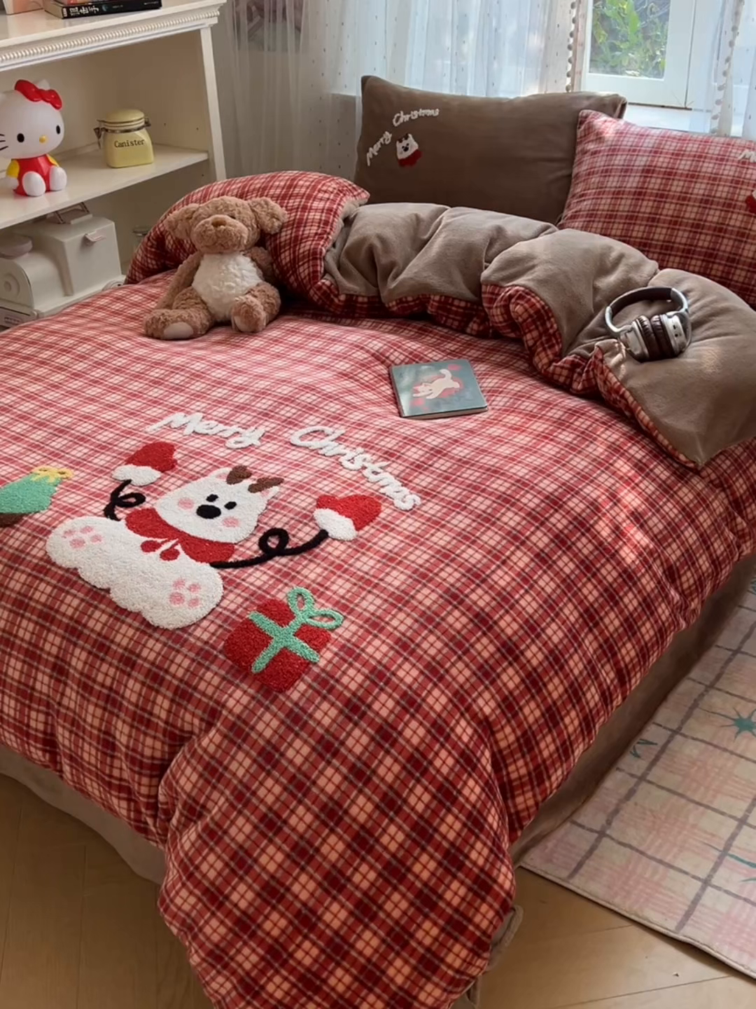 91家纺网 家纺一手货源 找家纺 顾里家纺 2025秋冬新款童趣毛巾绣印花牛奶绒四件套 圣诞麋鹿