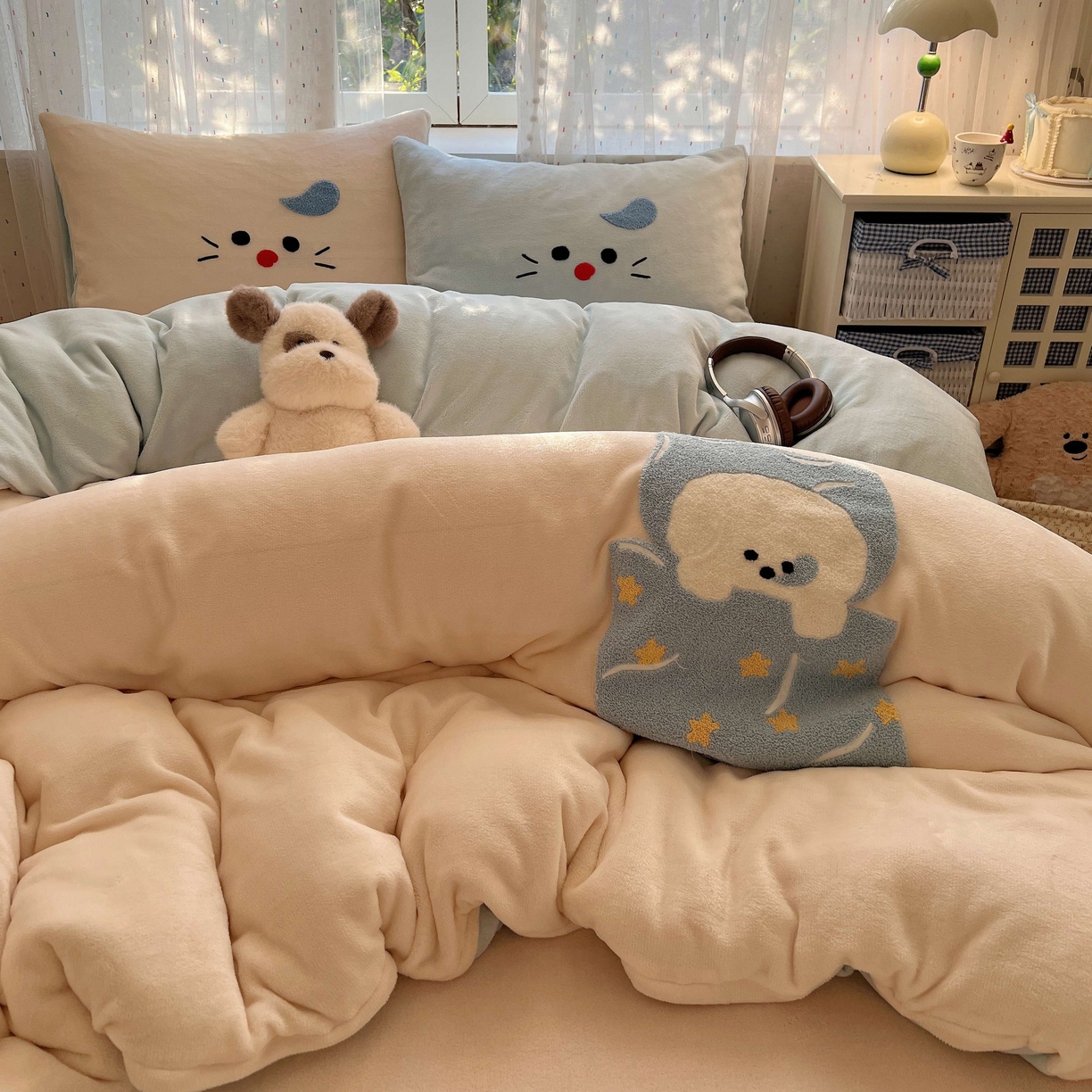 顾里家纺 2025秋冬新款童趣毛巾绣印花牛奶绒四件套 晚安小狗