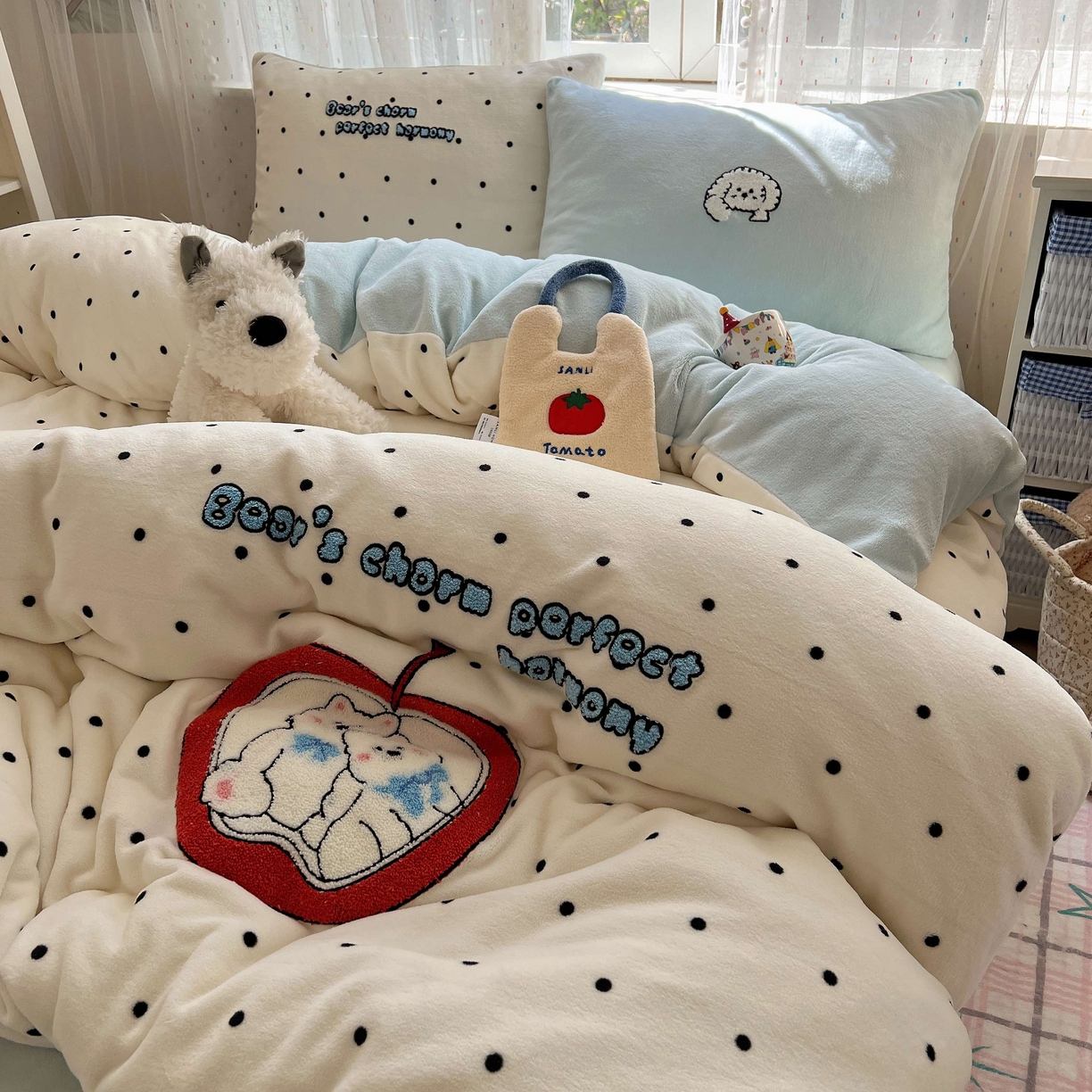 91家纺网 家纺一手货源 找家纺 顾里家纺 2025秋冬新款童趣毛巾绣印花牛奶绒四件套 星辰小熊