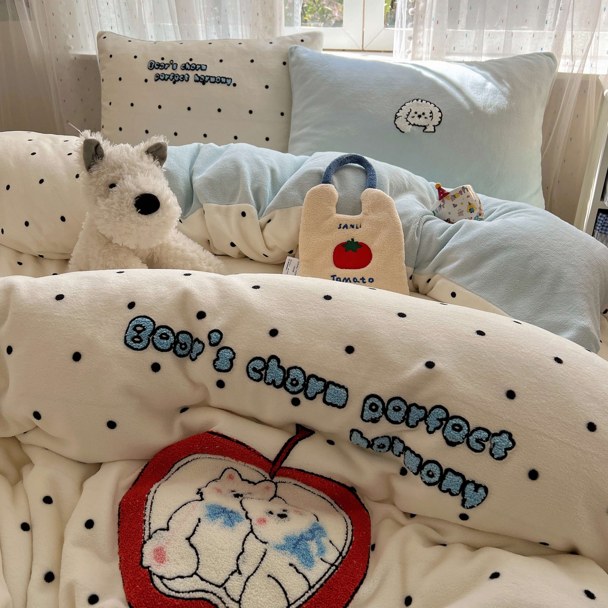 91家纺网 家纺一手货源 找家纺 顾里家纺 2025秋冬新款童趣毛巾绣印花牛奶绒四件套 星辰小熊