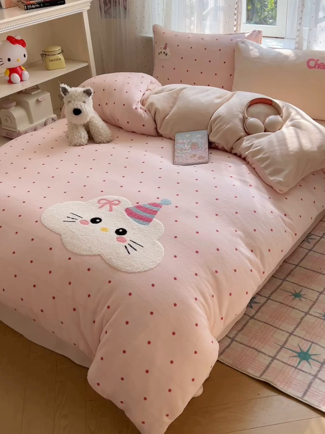 91家纺网 家纺一手货源 找家纺 顾里家纺 2025秋冬新款童趣毛巾绣印花牛奶绒四件套 云朵喵酱