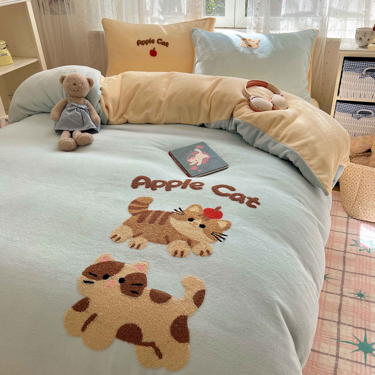 91家纺网 家纺一手货源 找家纺 顾里家纺 2025秋冬新款童趣毛巾绣印花牛奶绒四件套 招财喵酱