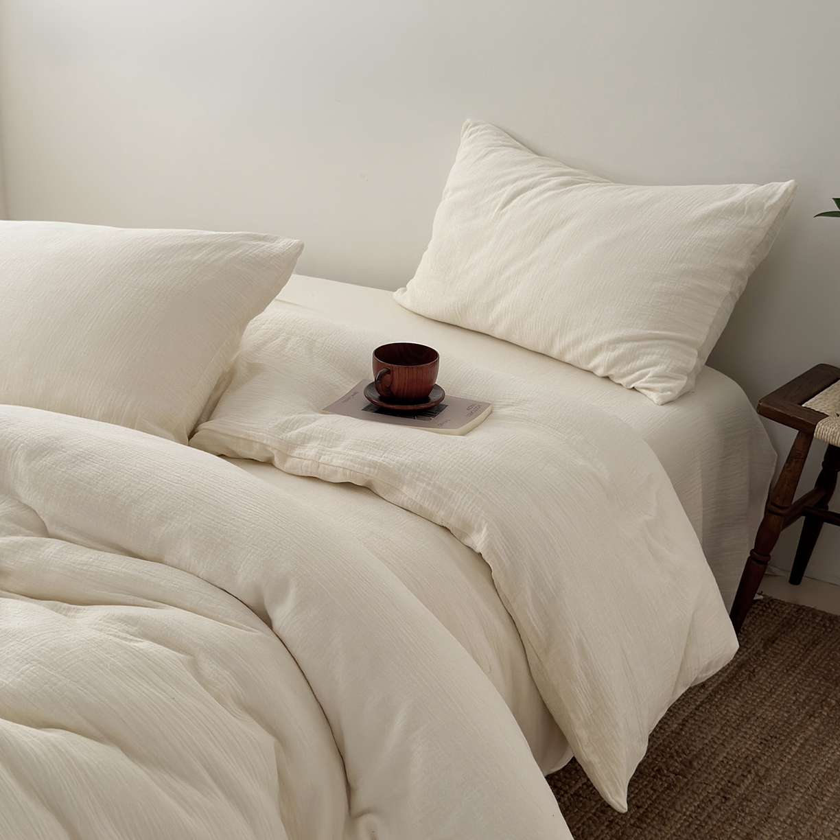 91家纺网 家纺一手货源 找家纺 玖弘家居 2025新款软糯皱皱纱四件套系列 奶白（奶白一对）