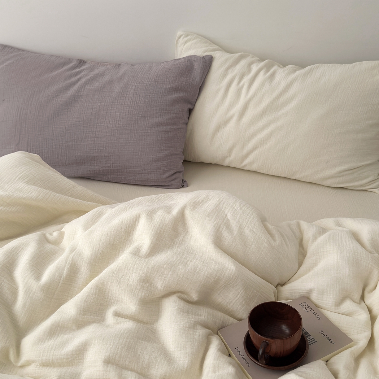 91家纺网 家纺一手货源 找家纺 玖弘家居 2025新款软糯皱皱纱四件套系列 奶白（芋紫+奶白）