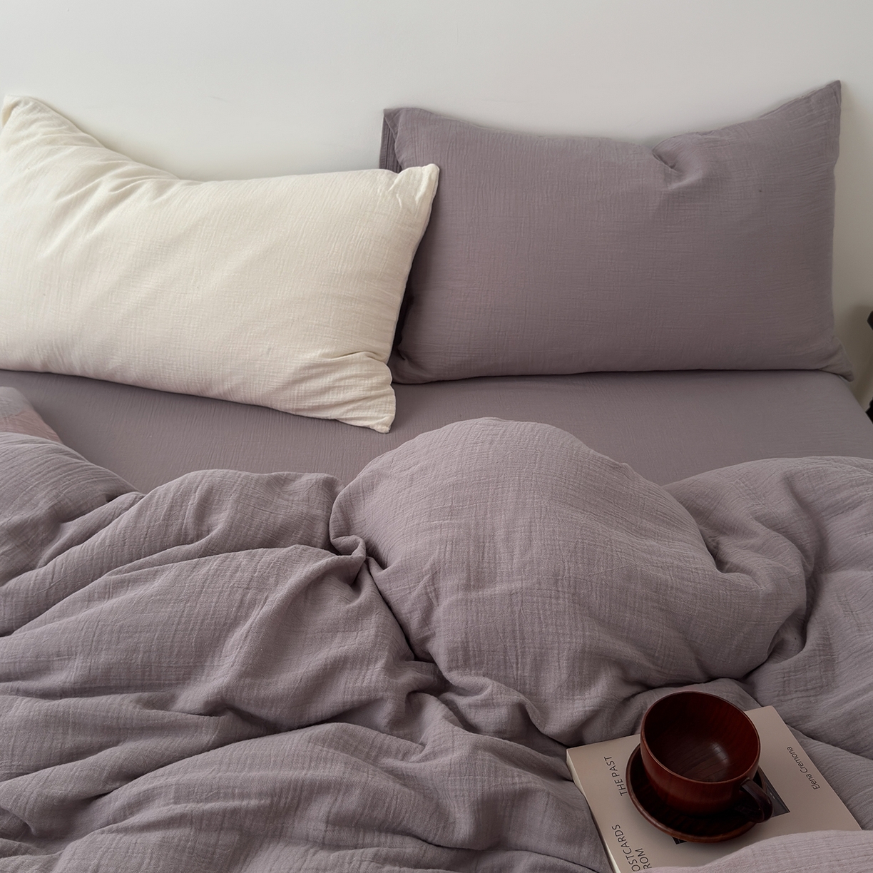 91家纺网 家纺一手货源 找家纺 玖弘家居 2025新款软糯皱皱纱四件套系列 芋紫（芋紫+奶白）