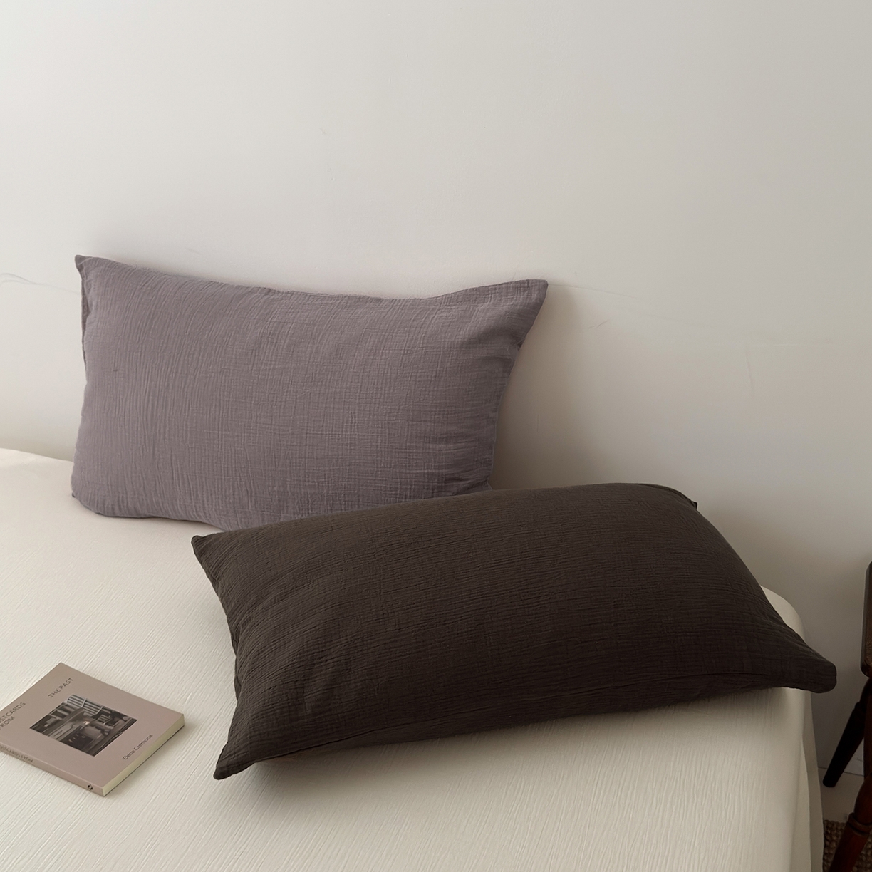 91家纺网 家纺一手货源 找家纺 玖弘家居 2025新款软糯皱皱纱四件套系列 芋紫+奶白（芋紫+巧克力棕）