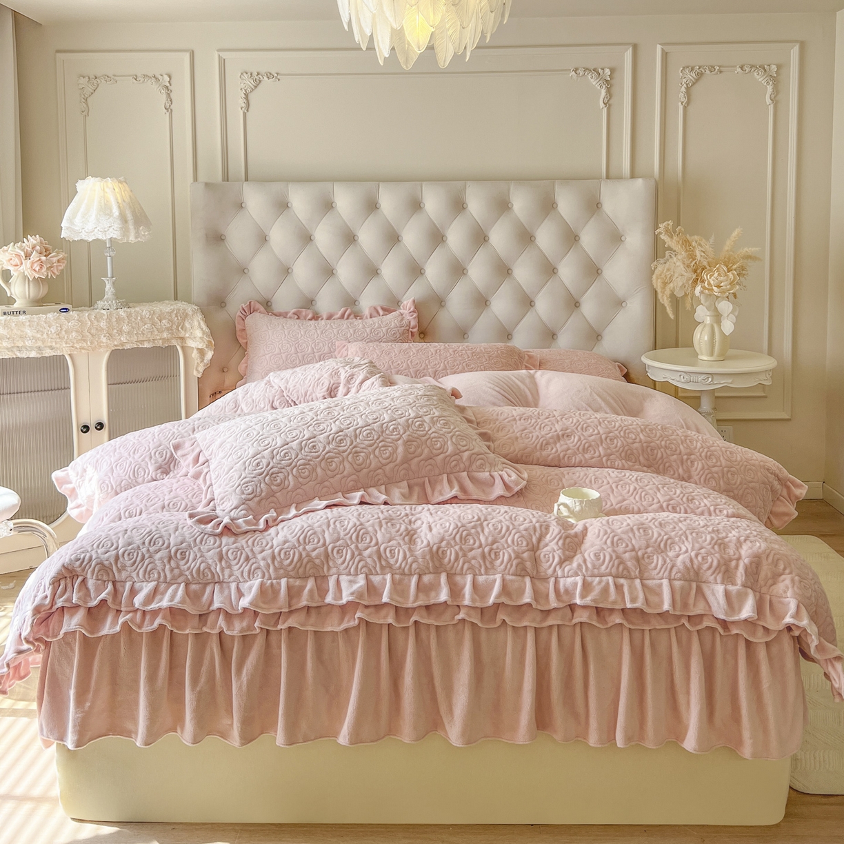 91家纺网 家纺一手货源 找家纺 恋尚 2025新款加厚牛奶绒保暖床笠式床裙四件套-莫奈花园（控价265起） 莫奈花园-清新粉