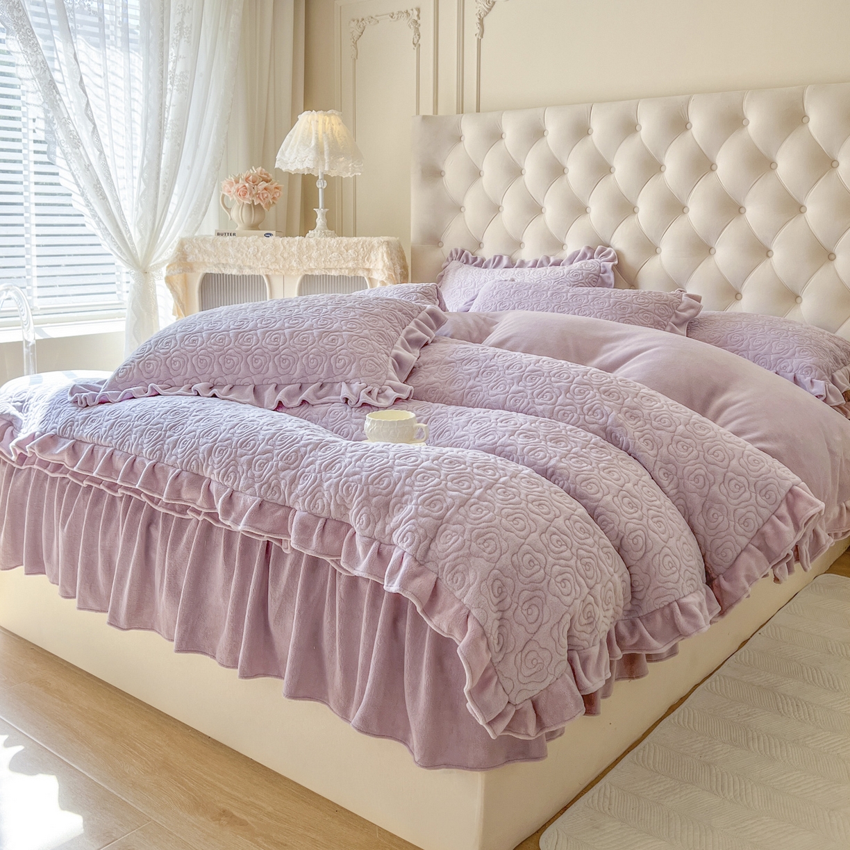91家纺网 家纺一手货源 找家纺 恋尚 2025新款加厚牛奶绒保暖床笠式床裙四件套-莫奈花园（控价265起） 莫奈花园-香芋紫