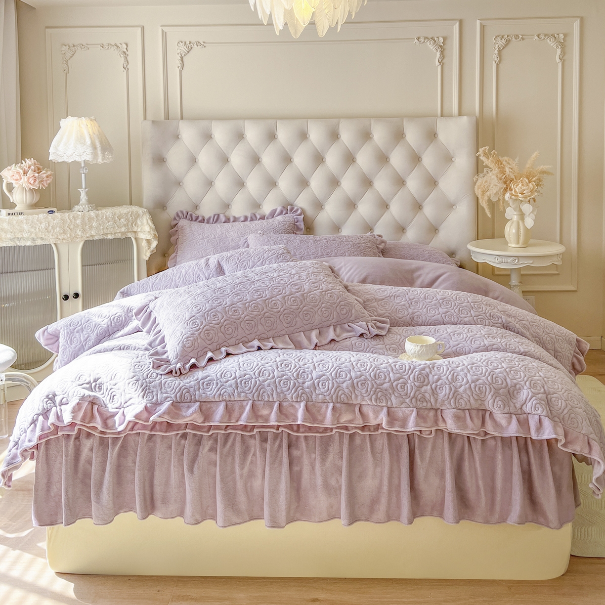 91家纺网 家纺一手货源 找家纺 恋尚 2025新款加厚牛奶绒保暖床笠式床裙单品床裙床裙单件-莫奈花园（床裙控价130起） 莫奈花园-香芋紫