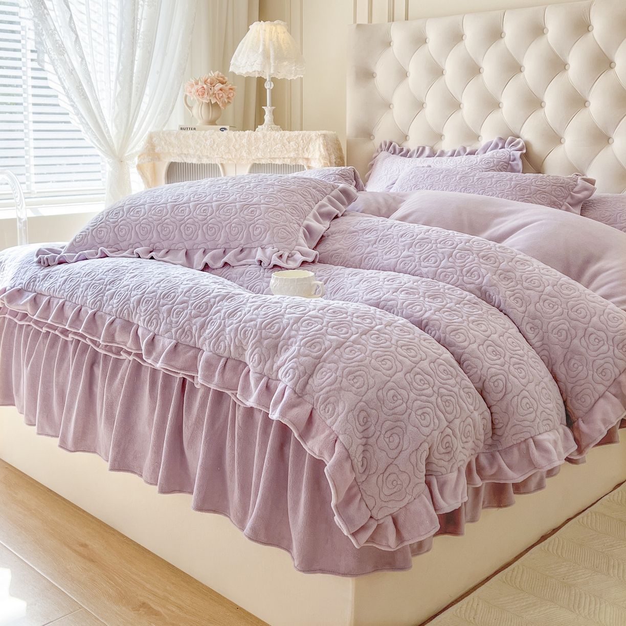 91家纺网 家纺一手货源 找家纺 恋尚 2025新款加厚牛奶绒保暖床笠式床裙单品床裙床裙单件-莫奈花园（床裙控价130起） 莫奈花园-香芋紫