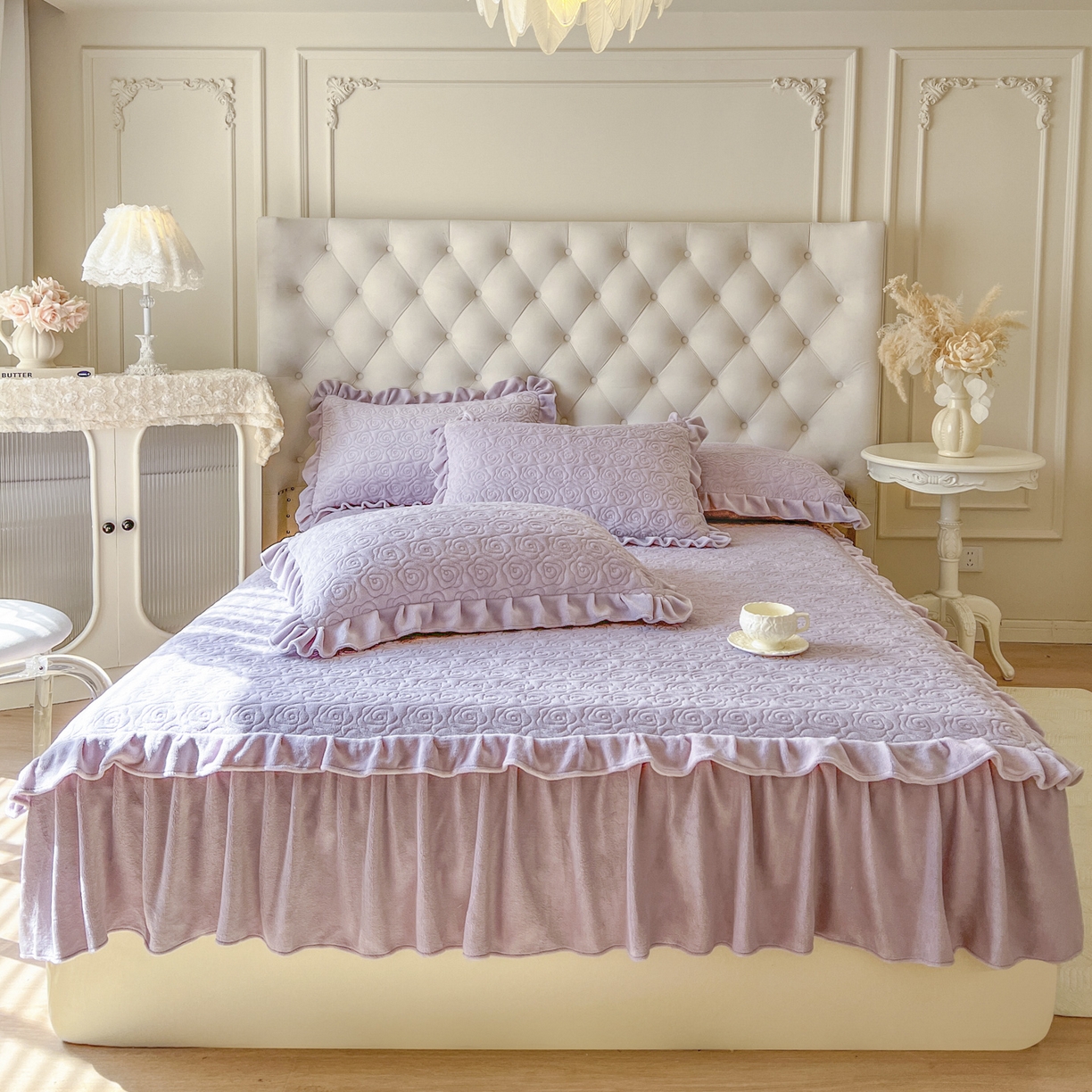 91家纺网 家纺一手货源 找家纺 恋尚 2025新款加厚牛奶绒保暖床笠式床裙单品床裙床裙单件-莫奈花园（床裙控价130起） 莫奈花园-香芋紫